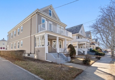 31-33 Windsor Street, Arlington, Massachusetts 02474, 5 Bedrooms Bedrooms, 11 Rooms Rooms,2 BathroomsBathrooms,Residential Income,For Sale,Windsor Street,73077579