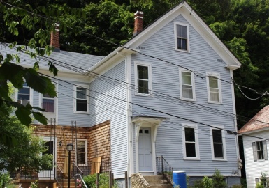 48 Hillside Ave, Warren, Massachusetts 01083, 6 Bedrooms Bedrooms, 11 Rooms Rooms,2 BathroomsBathrooms,Residential Income,For Sale,Hillside Ave,73001579