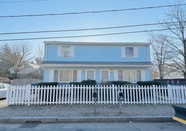 15-17 Hutchinson St, Springfield, Massachusetts 01119, 4 Bedrooms Bedrooms, 8 Rooms Rooms,3 BathroomsBathrooms,Residential Income,For Sale,Hutchinson St,73075553