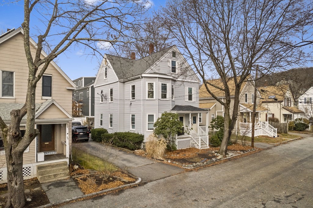 17 Lowell, Arlington, Massachusetts 02476