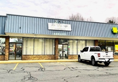 1734 Lakeview Avenue, Dracut, Massachusetts 01826, ,Commercial Lease,For Rent,Lakeview Avenue,73084965