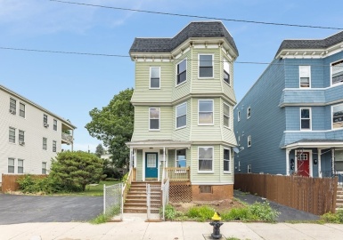 30 Edgewood St, Boston, Massachusetts 02119, 8 Bedrooms Bedrooms, 15 Rooms Rooms,3 BathroomsBathrooms,Residential Income,For Sale,Edgewood St,73092093