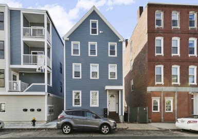 175 W 8th St, Boston, Massachusetts 02127, 5 Bedrooms Bedrooms, 10 Rooms Rooms,3 BathroomsBathrooms,Residential Income,For Sale,W 8th St,73072706