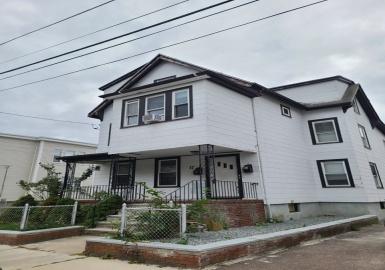 17 Stearns St, Malden, Massachusetts 02148, 2 Bedrooms Bedrooms, 3 Rooms Rooms,1 BathroomBathrooms,Residential Lease,For Rent,Stearns St,73044393