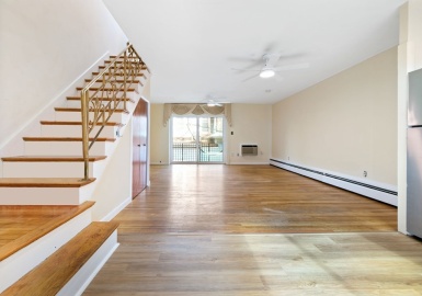 59 St. Paul Street, Brookline, Massachusetts 02446, 2 Bedrooms Bedrooms, 4 Rooms Rooms,1.5 BathroomsBathrooms,Residential Lease,For Rent,St. Paul Street,73070154