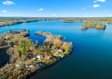 21 Robinson Ln, Norton, Massachusetts 02766, 2 Bedrooms Bedrooms, 5 Rooms Rooms,1 BathroomBathrooms,Residential,For Sale,Robinson Ln,73060562