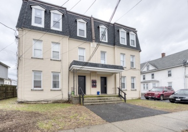 19 Emerson St, Chicopee, Massachusetts 01013, 18 Bedrooms Bedrooms, 30 Rooms Rooms,6 BathroomsBathrooms,Residential Income,For Sale,Emerson St,73073975