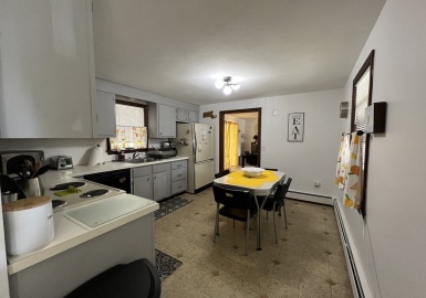 28 Fishermans Cove Road, Falmouth, Massachusetts 02536, 2 Bedrooms Bedrooms, 6 Rooms Rooms,1 BathroomBathrooms,Residential Lease,For Rent,Fishermans Cove Road,73022699