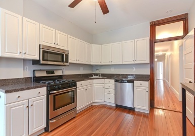 83 Farragut Rd, Boston, Massachusetts 02127, 3 Bedrooms Bedrooms, 7 Rooms Rooms,2 BathroomsBathrooms,Residential Lease,For Rent,Farragut Rd,73021378
