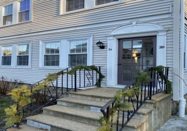 29 Amsden St, Arlington, Massachusetts 02474, 2 Bedrooms Bedrooms, 7 Rooms Rooms,2 BathroomsBathrooms,Residential Lease,For Rent,Amsden St,73066224