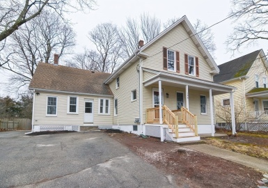 106 Forest St, Attleboro, Massachusetts 02703, 5 Bedrooms Bedrooms, 11 Rooms Rooms,2 BathroomsBathrooms,Residential Income,For Sale,Forest St,73081142