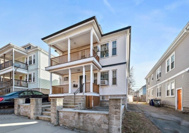 646 Harvard St, Boston, Massachusetts 02126, 4 Bedrooms Bedrooms, 13 Rooms Rooms,3 BathroomsBathrooms,Residential Income,For Sale,Harvard St,73075607