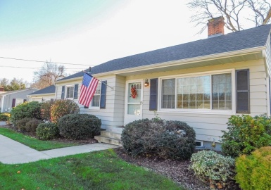 132 Chestnut, East Longmeadow, Massachusetts 01028, 3 Bedrooms Bedrooms, 5 Rooms Rooms,1 BathroomBathrooms,Residential Lease,For Rent,Chestnut,73060494