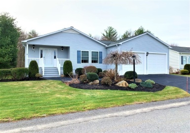 17 Brimstone Drive, Bridgewater, Massachusetts 02324, 2 Bedrooms Bedrooms, 8 Rooms Rooms,2 BathroomsBathrooms,Residential,For Sale,Brimstone Drive,73064545