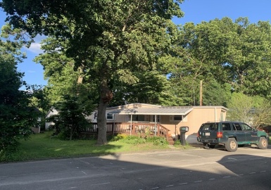 13 Mockingbird Drive, Chicopee, Massachusetts 01020, 2 Bedrooms Bedrooms, 4 Rooms Rooms,1 BathroomBathrooms,Residential,For Sale,Mockingbird Drive,73014459