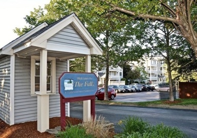 200 Falls Blvd, Quincy, Massachusetts 02169, 2 Bedrooms Bedrooms, 5 Rooms Rooms,1.5 BathroomsBathrooms,Residential Lease,For Rent,Falls Blvd,73067715