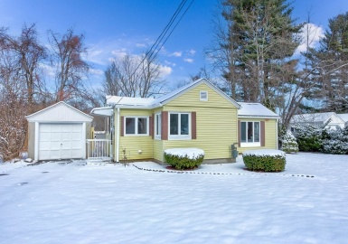 28 Prouty Ln, Worcester, Massachusetts 01602, 2 Bedrooms Bedrooms, 5 Rooms Rooms,1 BathroomBathrooms,Residential,For Sale,Prouty Ln,73065394