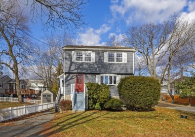 56 Heywood Avenue, Melrose, Massachusetts 02176, 3 Bedrooms Bedrooms, 7 Rooms Rooms,1.5 BathroomsBathrooms,Residential,For Sale,Heywood Avenue,73066203