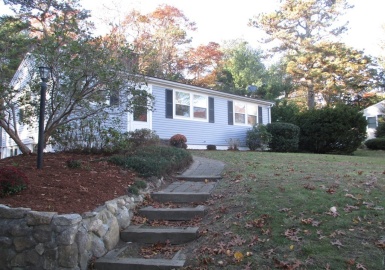 55 Cliff Rd, Bourne, Massachusetts 02532, 3 Bedrooms Bedrooms, 6 Rooms Rooms,1 BathroomBathrooms,Residential,For Sale,Cliff Rd,73057781