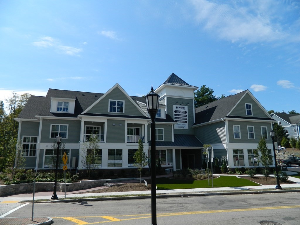 18 Union Street, Norfolk, Massachusetts 02056