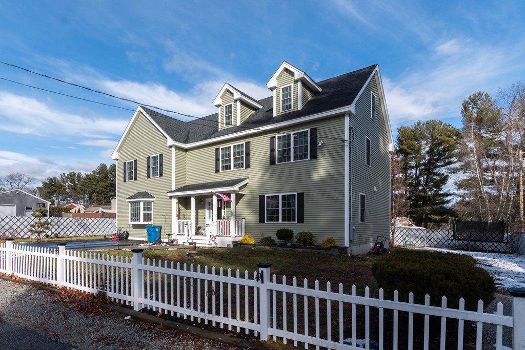 16 Poitras Ave, Tyngsborough, Massachusetts 01879