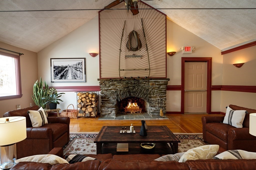 87 Winthrop St, Rehoboth, Massachusetts 02769