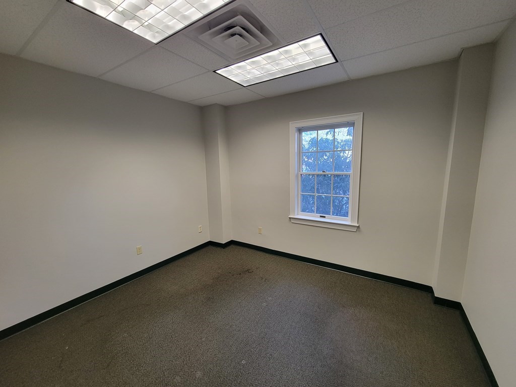 515 Groton Road, Westford, Massachusetts 01866