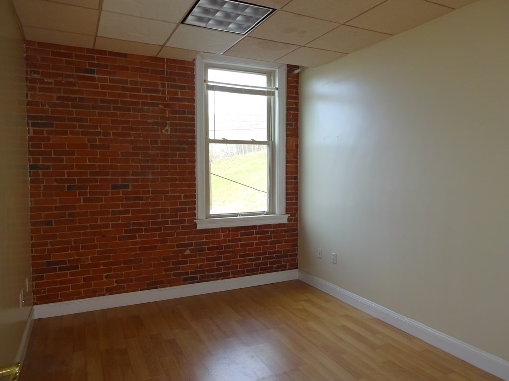 486 Chestnut St, Gardner, Massachusetts 01440