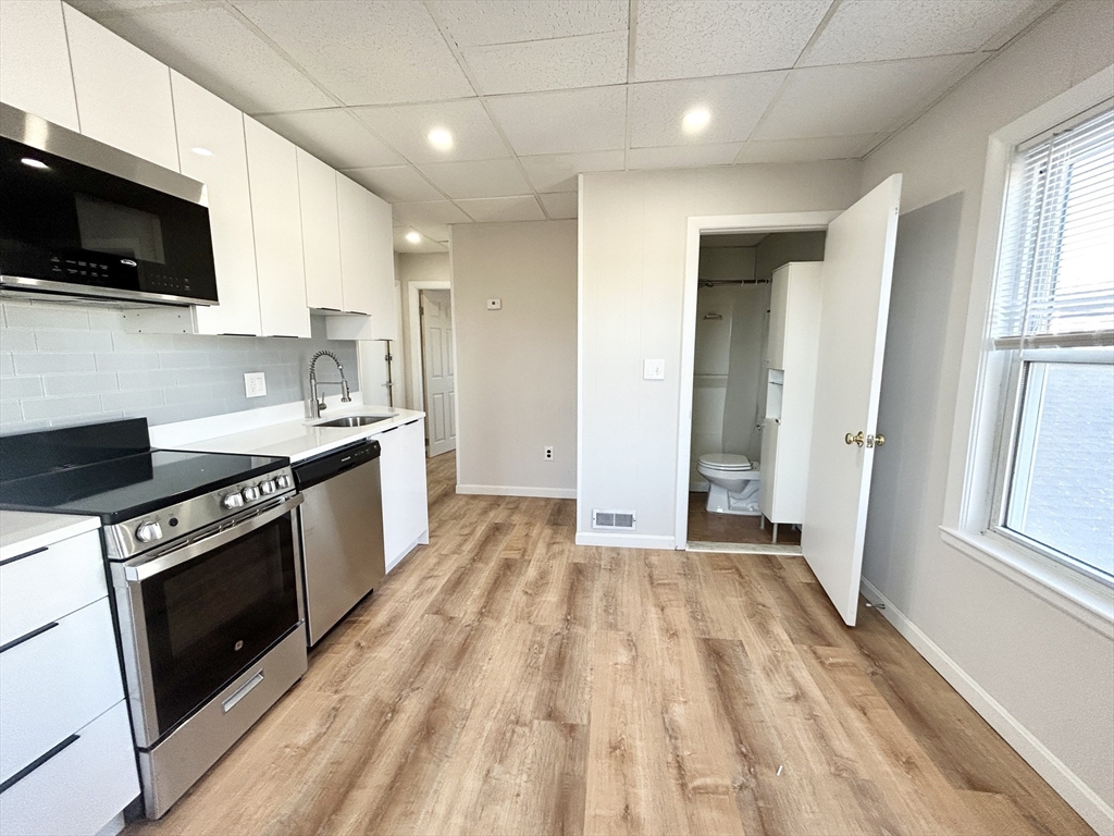 105 Buttonwood, Boston, Massachusetts 02125