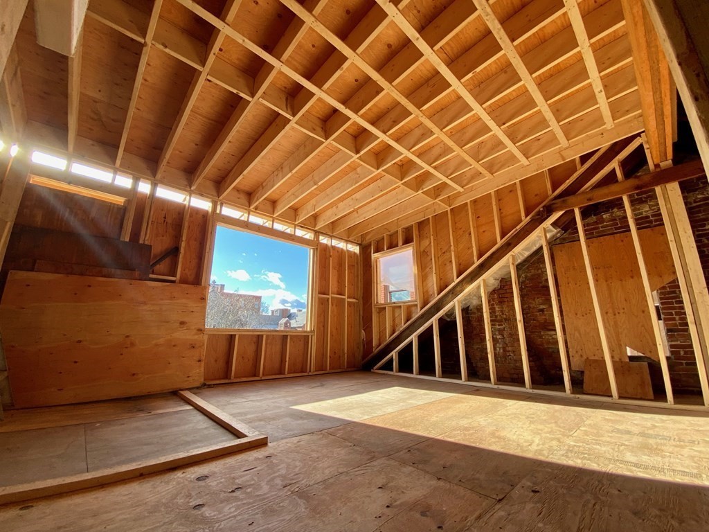 29 Paige St, Lowell, Massachusetts 01852