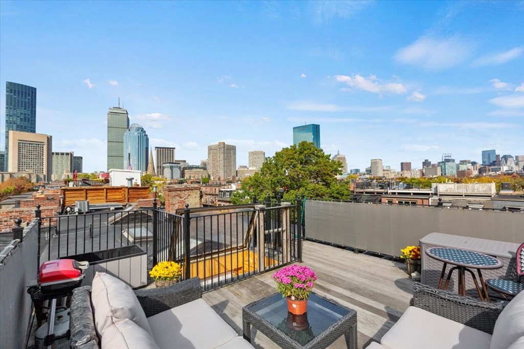 1 Concord Sq, Boston, Massachusetts 02118