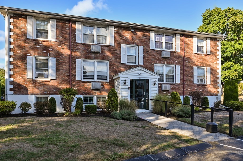 35 Holten, Danvers, Massachusetts 01923