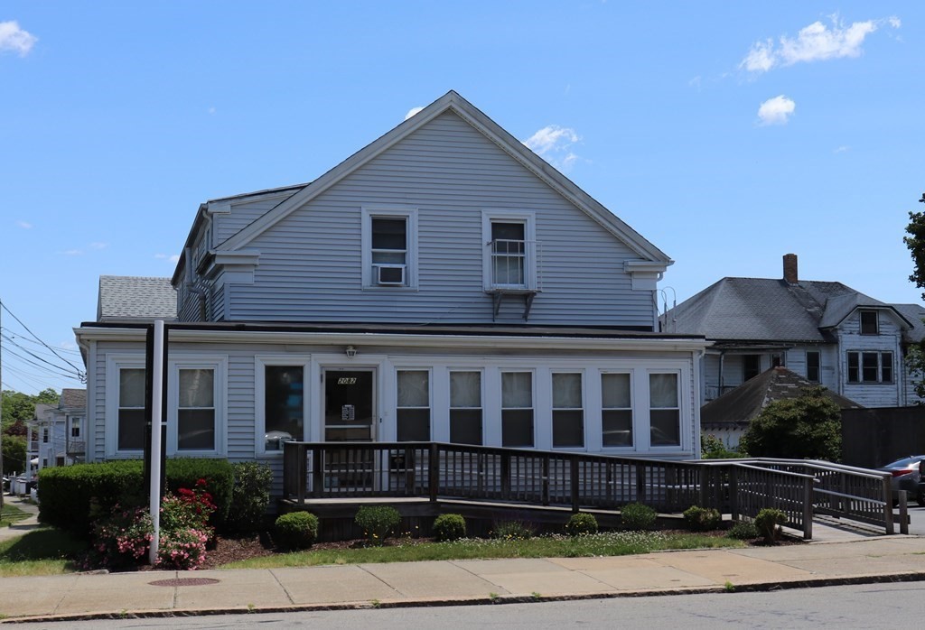 2082 Acushnet Ave, New Bedford, Massachusetts 02745
