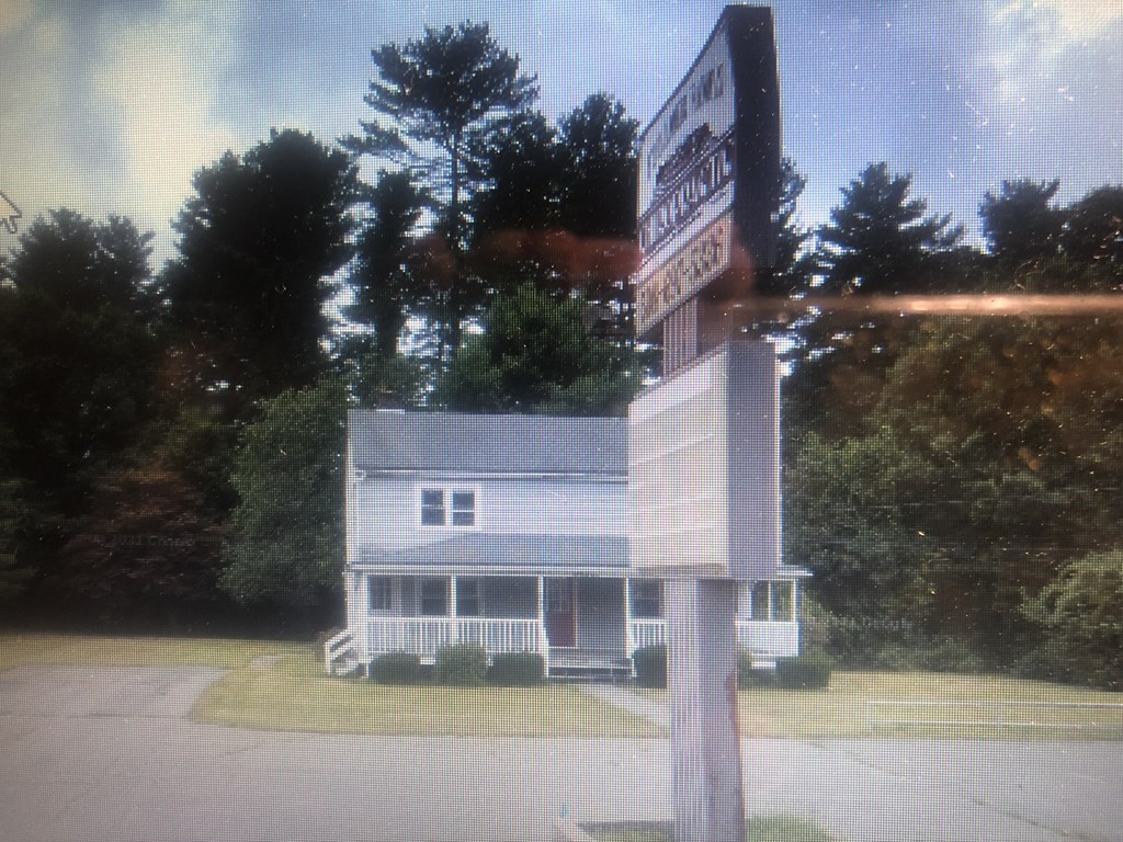 683 Bedford St, Bridgewater, Massachusetts 02324