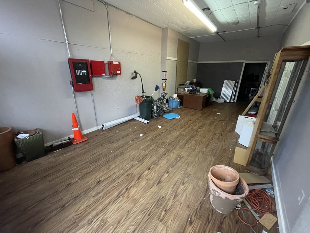 98 Canal St, Blackstone, Massachusetts 01504