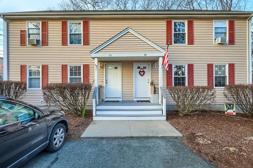 36-38 Jarson Ln, Attleboro, Massachusetts 02703
