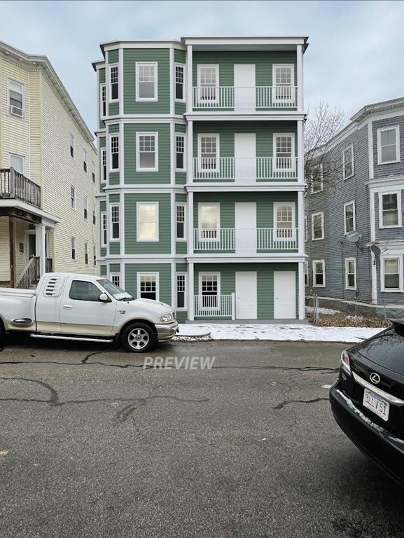 10-34 Woodford, Boston, Massachusetts 02125