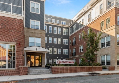 8 Sanborn Street, Reading, Massachusetts 01867, 2 Bedrooms Bedrooms, 5 Rooms Rooms,2 BathroomsBathrooms,Residential Lease,For Rent,Sanborn Street,73064974