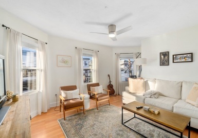 68 Foster St, Boston, Massachusetts 02135, 6 Bedrooms Bedrooms, 15 Rooms Rooms,3 BathroomsBathrooms,Residential Income,For Sale,Foster St,73059693