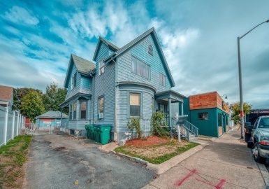 53 Lewis St, Lynn, Massachusetts 01902, 4 Bedrooms Bedrooms, 9 Rooms Rooms,2 BathroomsBathrooms,Residential Income,For Sale,Lewis St,73046557