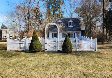 347 Wareham St, Middleboro, Massachusetts 02346, 3 Bedrooms Bedrooms, 7 Rooms Rooms,2 BathroomsBathrooms,Residential Income,For Sale,Wareham St,73075856