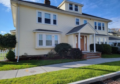 3 Locke Street, Watertown, Massachusetts 02472, 2 Bedrooms Bedrooms, 7 Rooms Rooms,2 BathroomsBathrooms,Residential Lease,For Rent,Locke Street,73059456