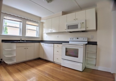 69 1st Street, Medford, Massachusetts 02155, 2 Bedrooms Bedrooms, 5 Rooms Rooms,1 BathroomBathrooms,Residential Lease,For Rent,1st Street,73048635