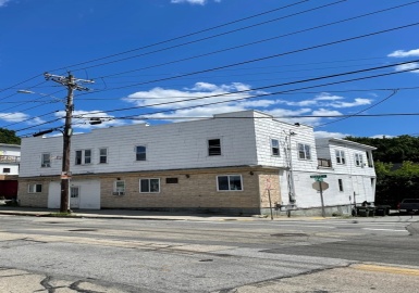 36 Lake St, Webster, Massachusetts 01570, 12 Bedrooms Bedrooms, 24 Rooms Rooms,7 BathroomsBathrooms,Residential Income,For Sale,Lake St,73088431