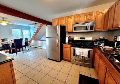 253 S Main St, Attleboro, Massachusetts 02703, 4 Bedrooms Bedrooms, 9 Rooms Rooms,2 BathroomsBathrooms,Residential Income,For Sale,S Main St,73084160