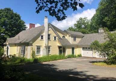 48 West St, Petersham, Massachusetts 01366, 5 Bedrooms Bedrooms, 11 Rooms Rooms,3.5 BathroomsBathrooms,Residential Income,For Sale,West St,73068507