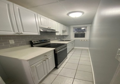 33 Bradford Ave, Haverhill, Massachusetts 01835, 3 Bedrooms Bedrooms, 5 Rooms Rooms,1 BathroomBathrooms,Residential Lease,For Rent,Bradford Ave,73067577