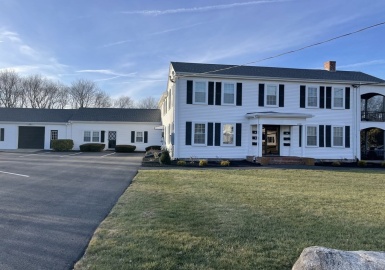 108 Elm Street, East Bridgewater, Massachusetts 02333, 1 Bedroom Bedrooms, 3 Rooms Rooms,1 BathroomBathrooms,Residential Lease,For Rent,Elm Street,73070985