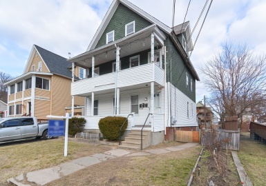 22 James St, Holyoke, Massachusetts 01040, 8 Bedrooms Bedrooms, 15 Rooms Rooms,3 BathroomsBathrooms,Residential Income,For Sale,James St,73071560