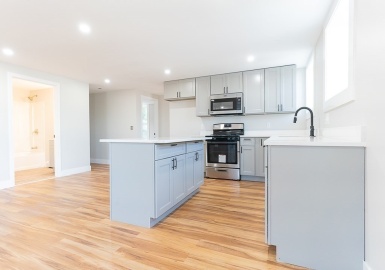 90 6th Ave, Boston, Massachusetts 01830, 4 Bedrooms Bedrooms, 5 Rooms Rooms,2 BathroomsBathrooms,Residential Lease,For Rent,6th Ave,73055859